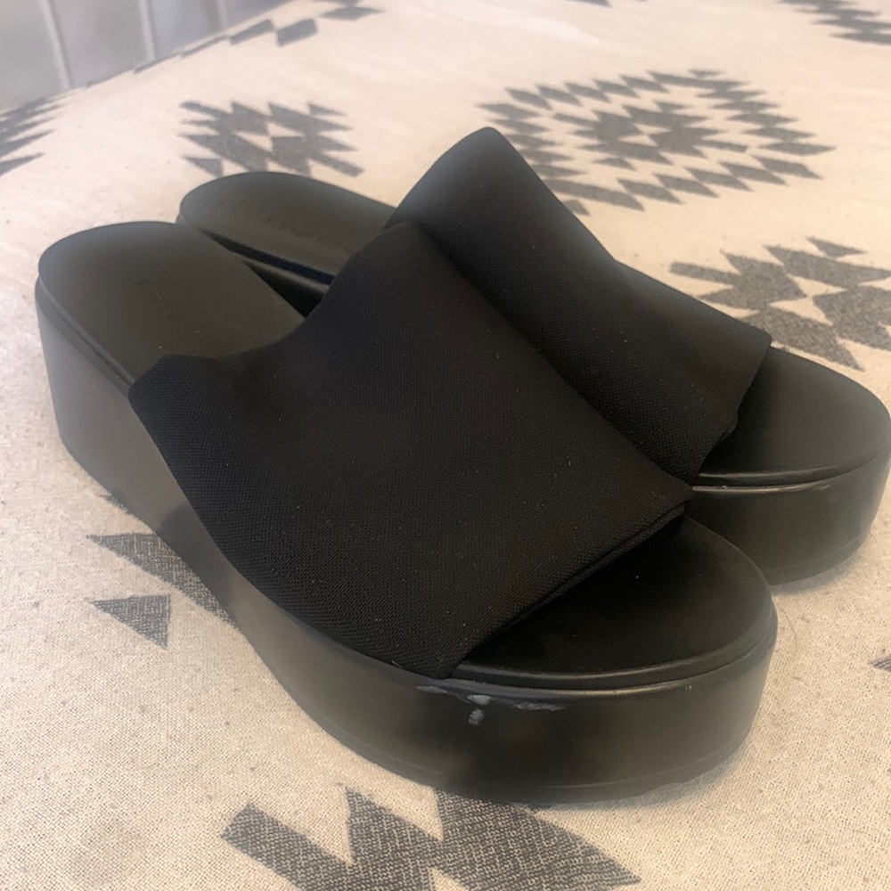 Platform sandals